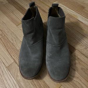 Women’s Sott brand. Size 10